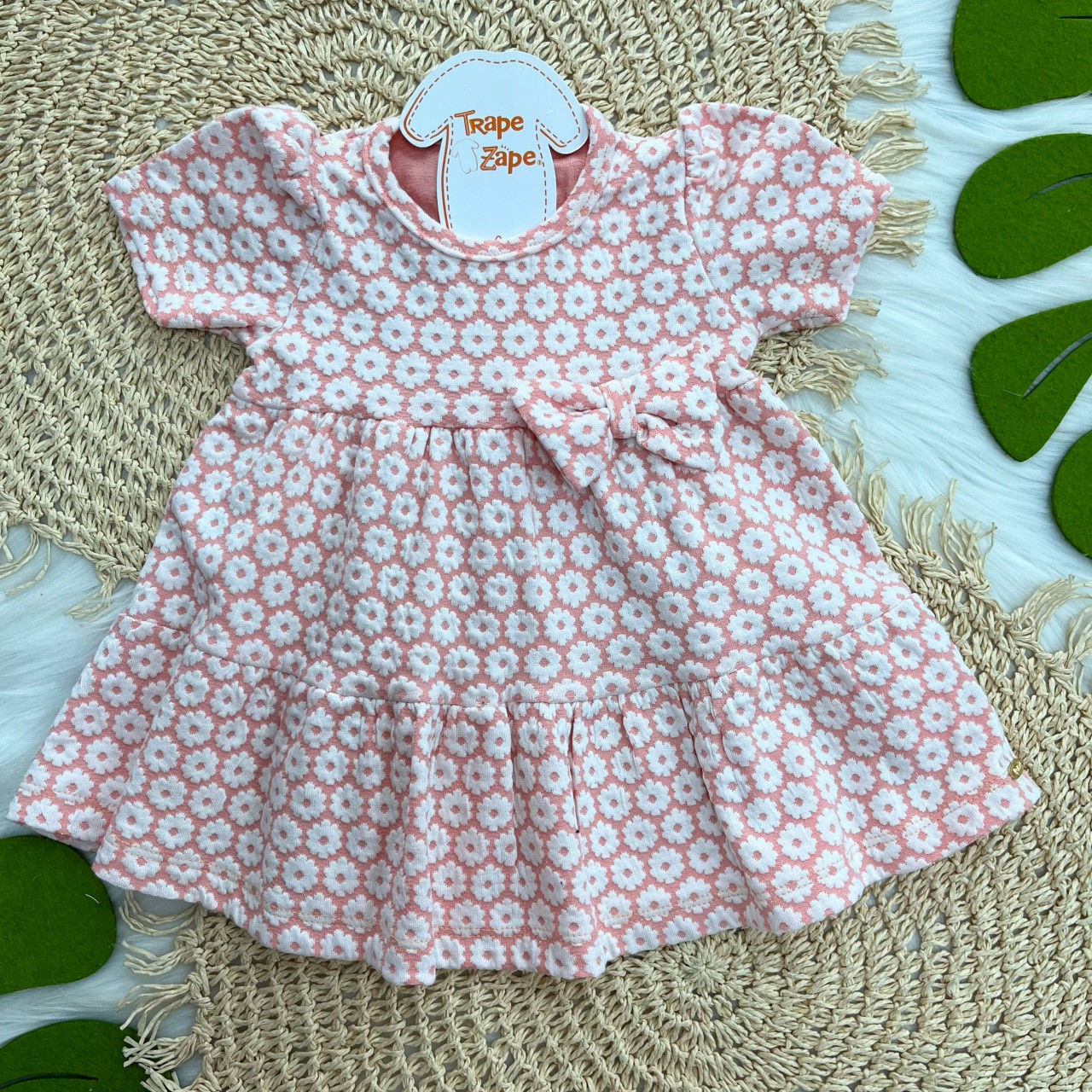 Vestido Rosa com Florzinhas e Laço